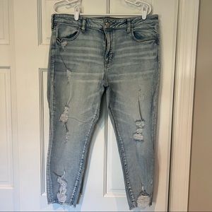 American Eagle Next Level Stretch X Cropped Jegging Size 18 Short-Low Rise